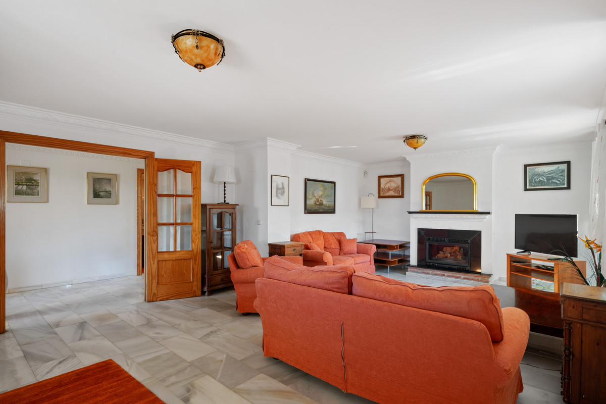 4 Bed Townhouse for sale in Estepona Costa Del Sol, Málaga, Spain