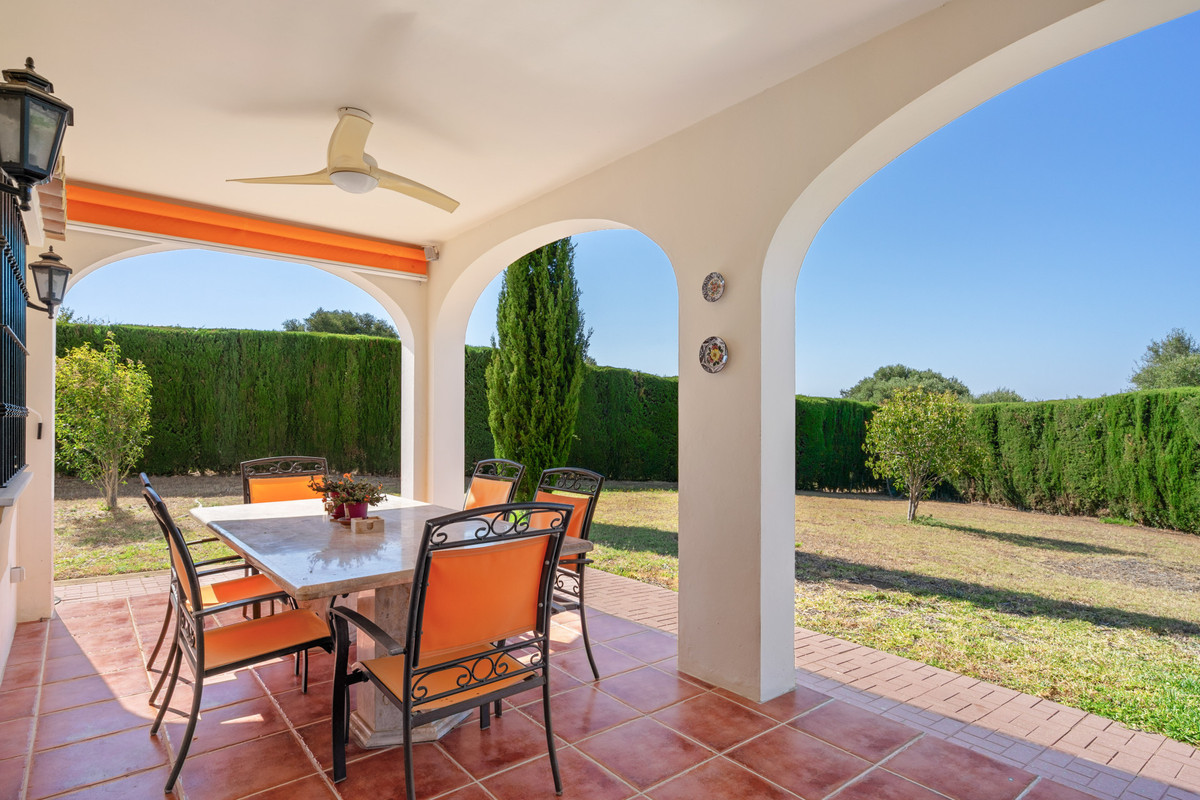 4 Bed Townhouse for sale in Estepona Costa Del Sol, Málaga, Spain