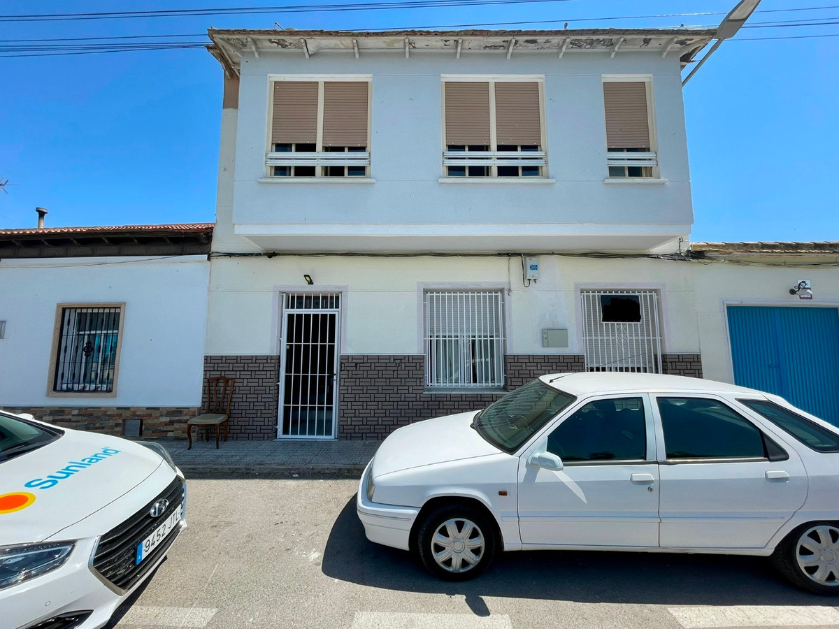 4 Bed Townhouse for sale in Almoradi Costa Blanca, Alicante, Spain