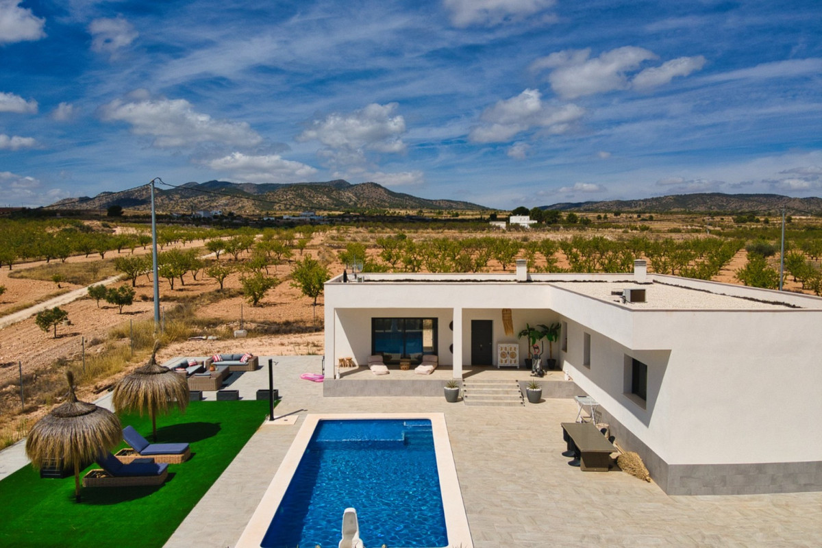 Se vende Villa - Chalet de 3 dormitorios en Costa Blanca, Alicante, España