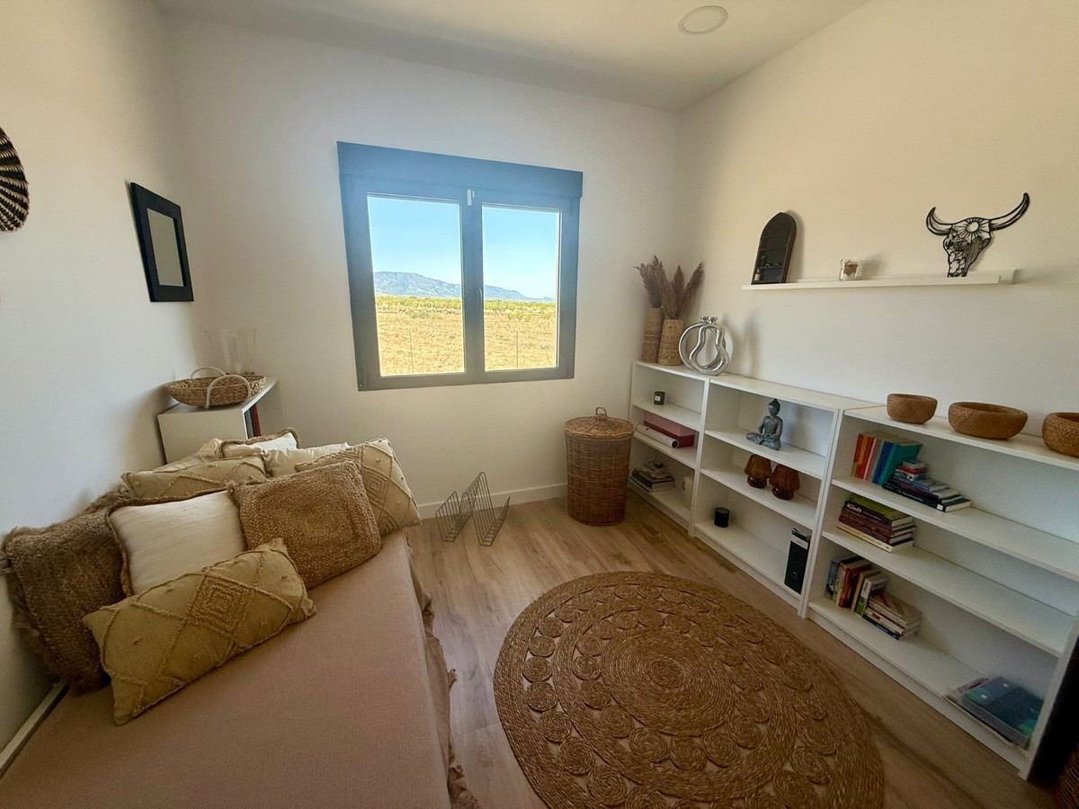 Se vende Villa - Chalet de 3 dormitorios en Costa Blanca, Alicante, España
