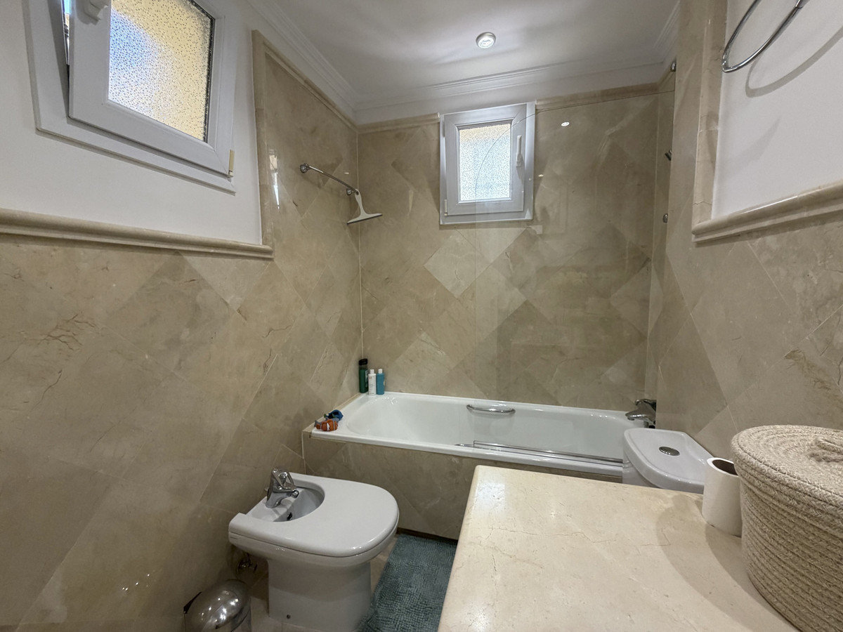 3 Bed Apartment for sale in Casares Costa Del Sol, Málaga, Spain
