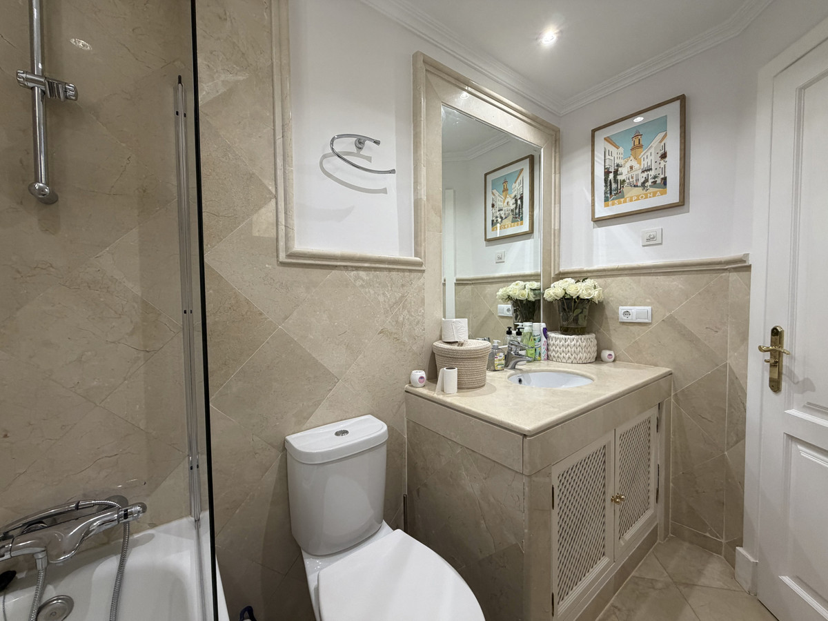 3 Bed Apartment for sale in Casares Costa Del Sol, Málaga, Spain