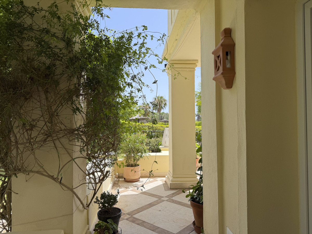 3 Bed Apartment for sale in Casares Costa Del Sol, Málaga, Spain