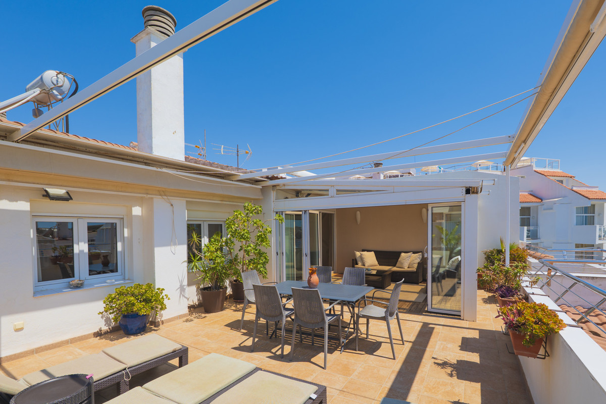 2 Bed Apartment for sale in La Carihuela Costa Del Sol, Málaga, Spain