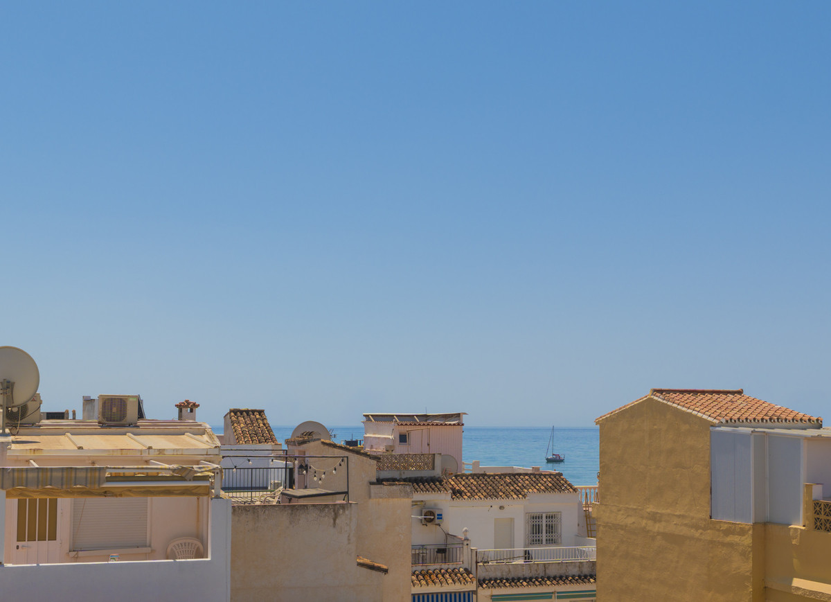 2 Bed Apartment for sale in La Carihuela Costa Del Sol, Málaga, Spain