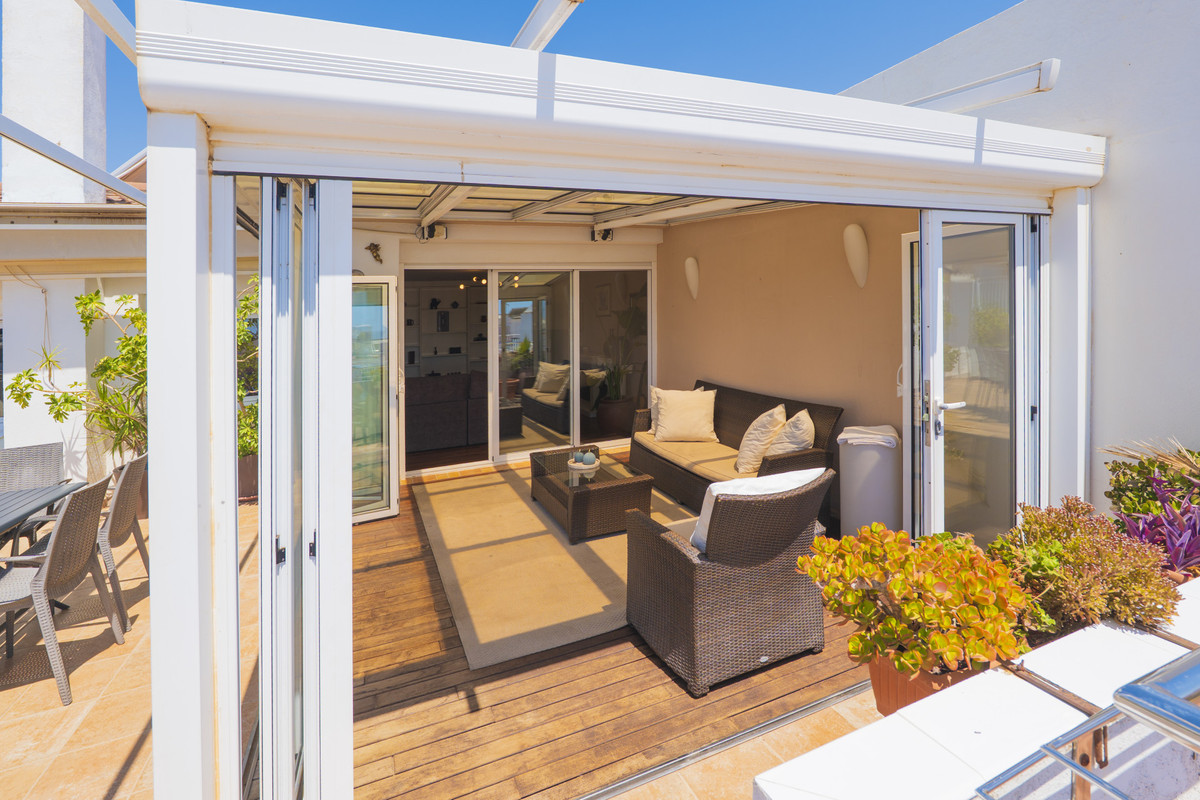 2 Bed Apartment for sale in La Carihuela Costa Del Sol, Málaga, Spain