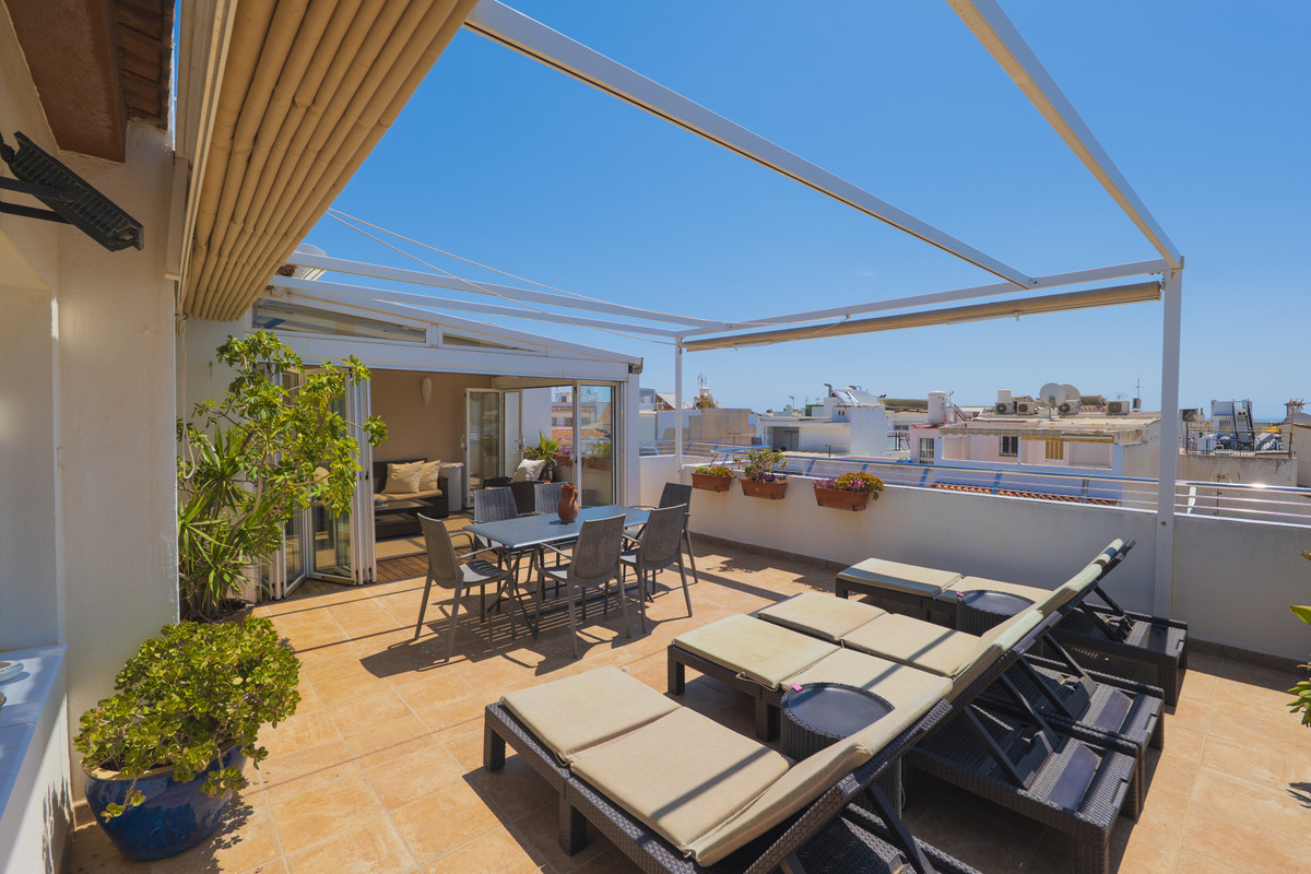 2 Bed Apartment for sale in La Carihuela Costa Del Sol, Málaga, Spain