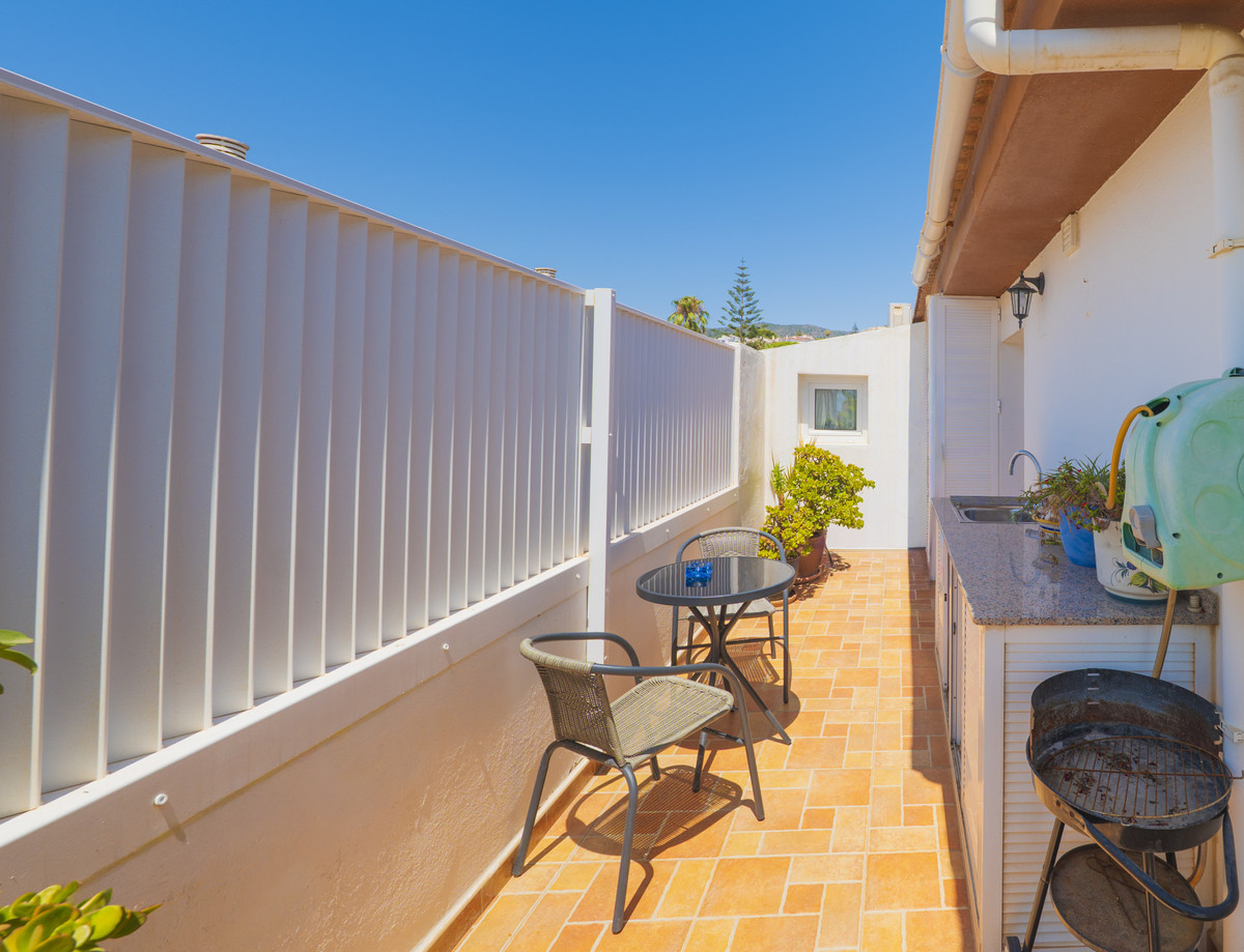 2 Bed Apartment for sale in La Carihuela Costa Del Sol, Málaga, Spain