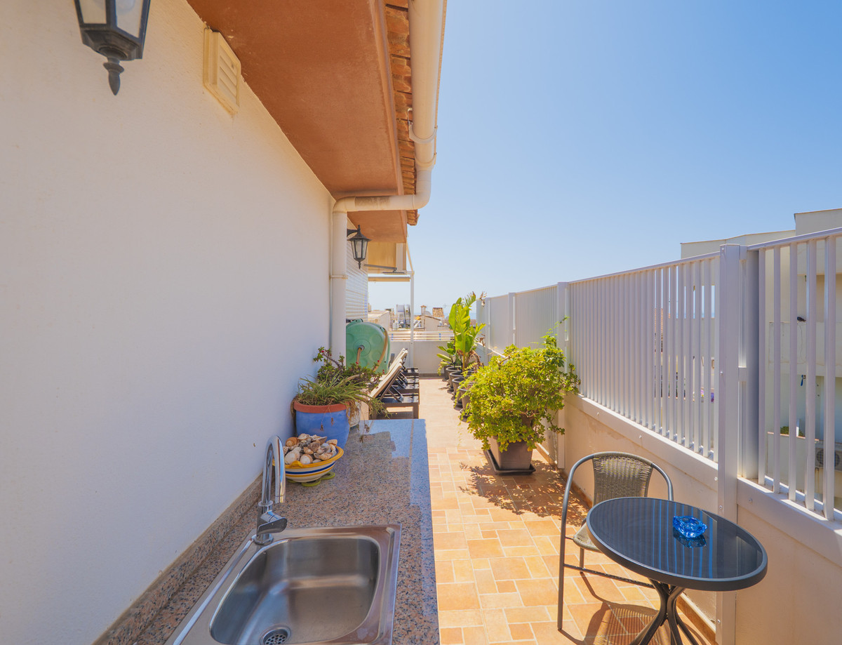 2 Bed Apartment for sale in La Carihuela Costa Del Sol, Málaga, Spain