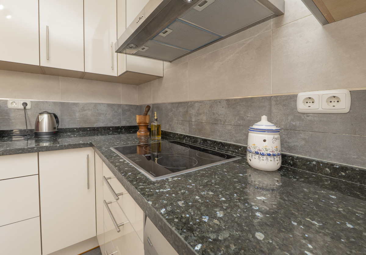 2 Bed Apartment for sale in La Carihuela Costa Del Sol, Málaga, Spain