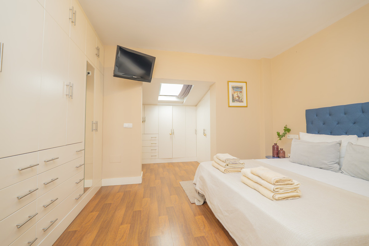 2 Bed Apartment for sale in La Carihuela Costa Del Sol, Málaga, Spain