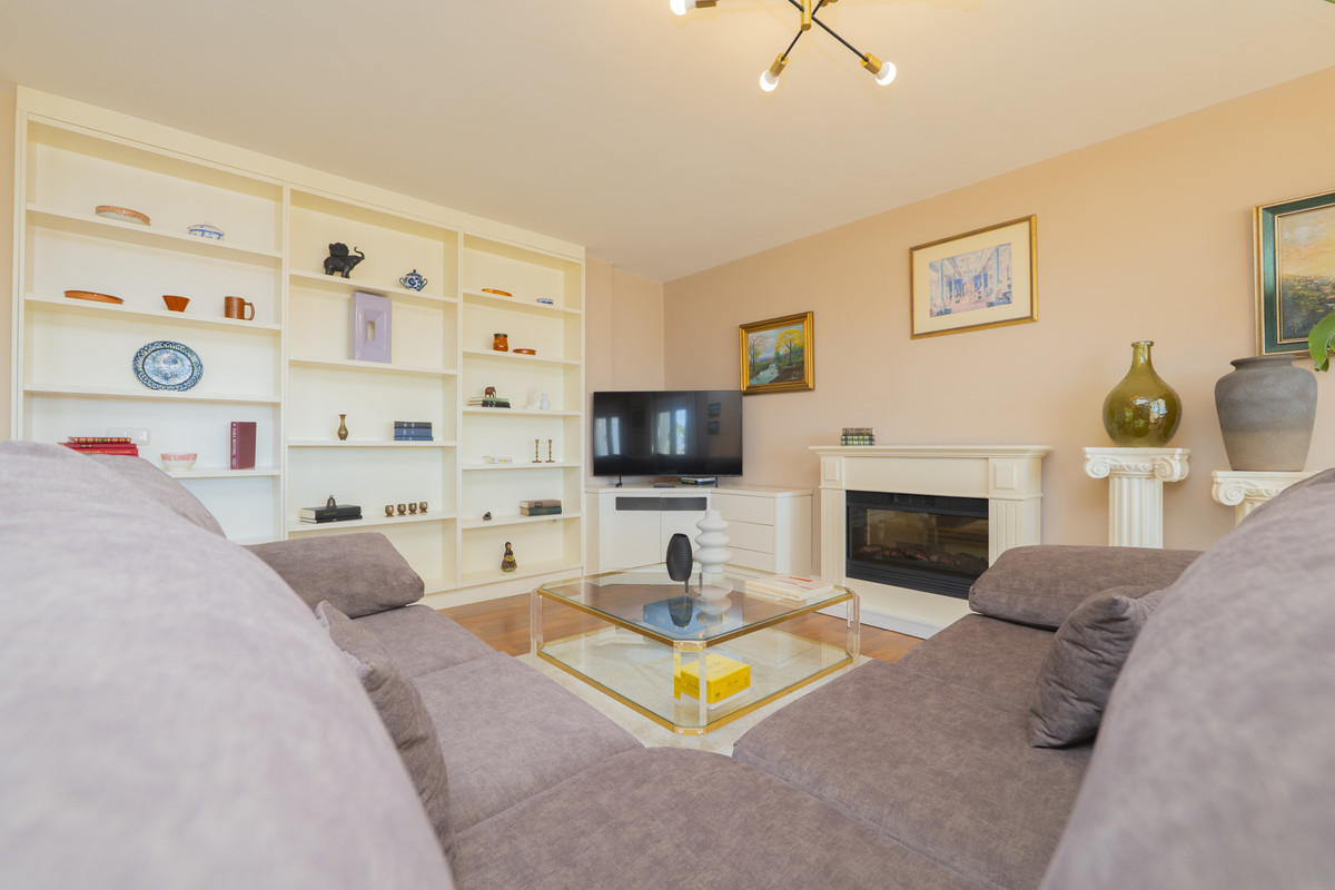 2 Bed Apartment for sale in La Carihuela Costa Del Sol, Málaga, Spain