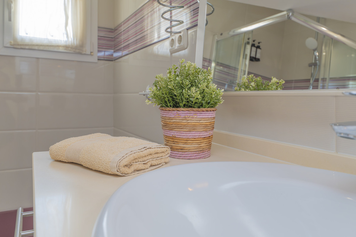 2 Bed Apartment for sale in La Carihuela Costa Del Sol, Málaga, Spain