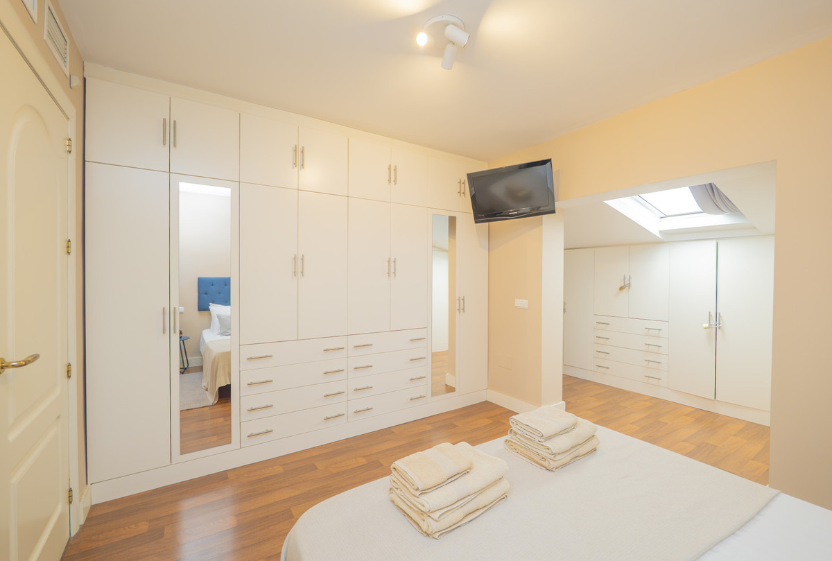 2 Bed Apartment for sale in La Carihuela Costa Del Sol, Málaga, Spain