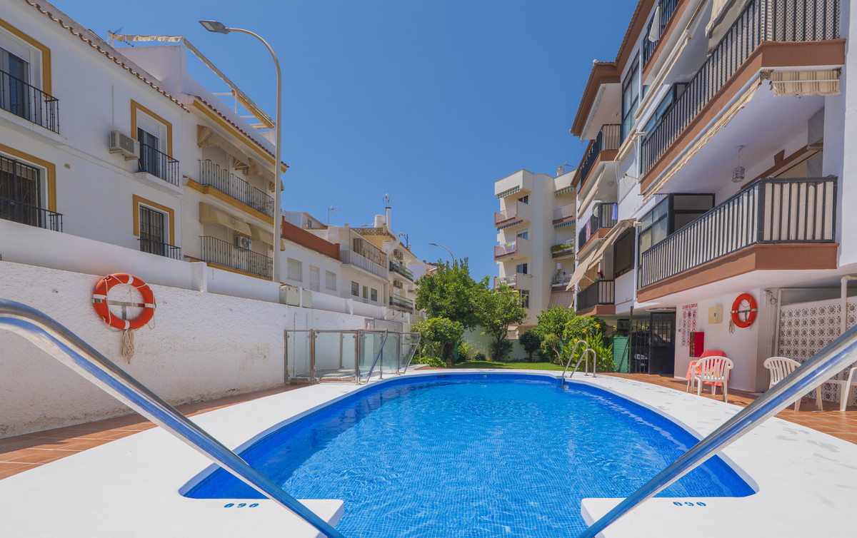 2 Bed Apartment for sale in La Carihuela Costa Del Sol, Málaga, Spain
