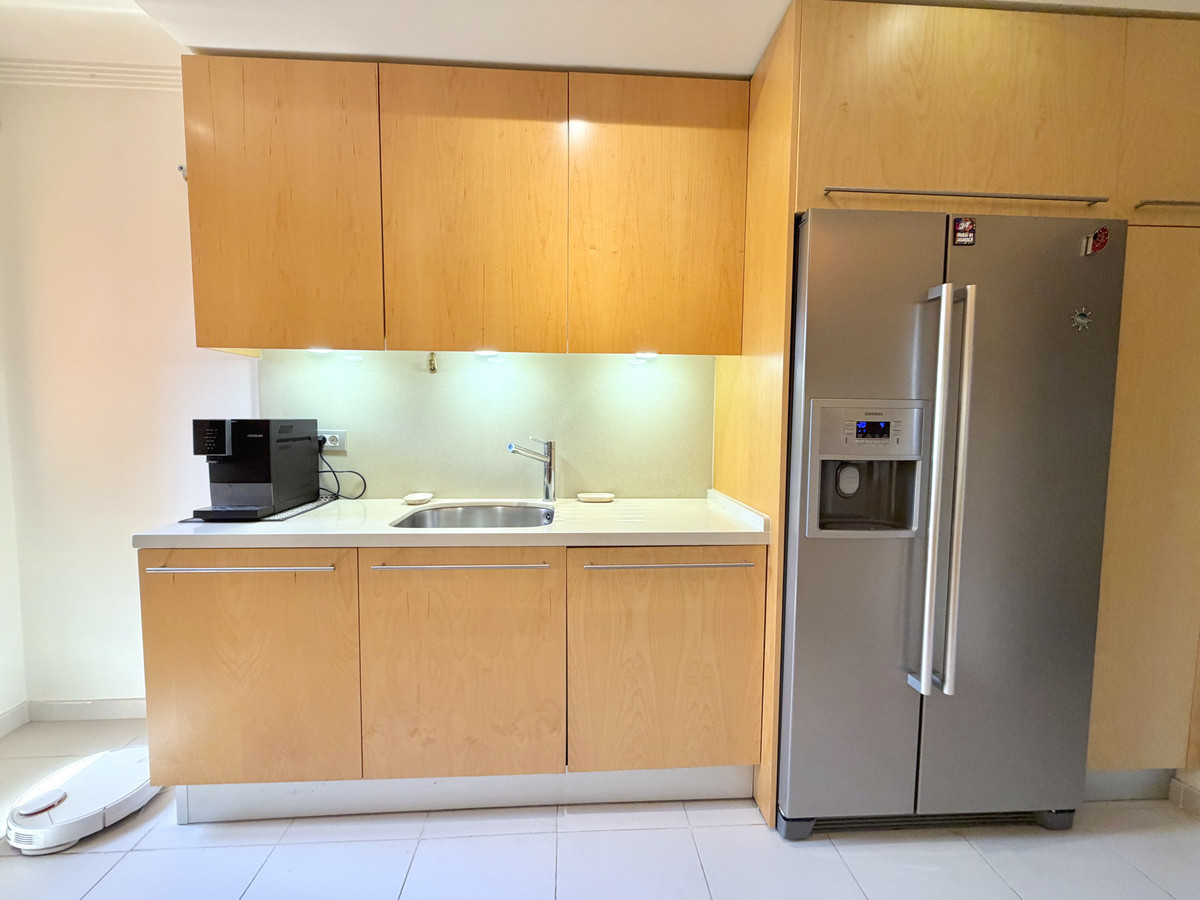 2 Bed Apartment for sale in Estepona Costa Del Sol, Málaga, Spain