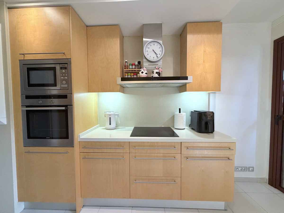 2 Bed Apartment for sale in Estepona Costa Del Sol, Málaga, Spain