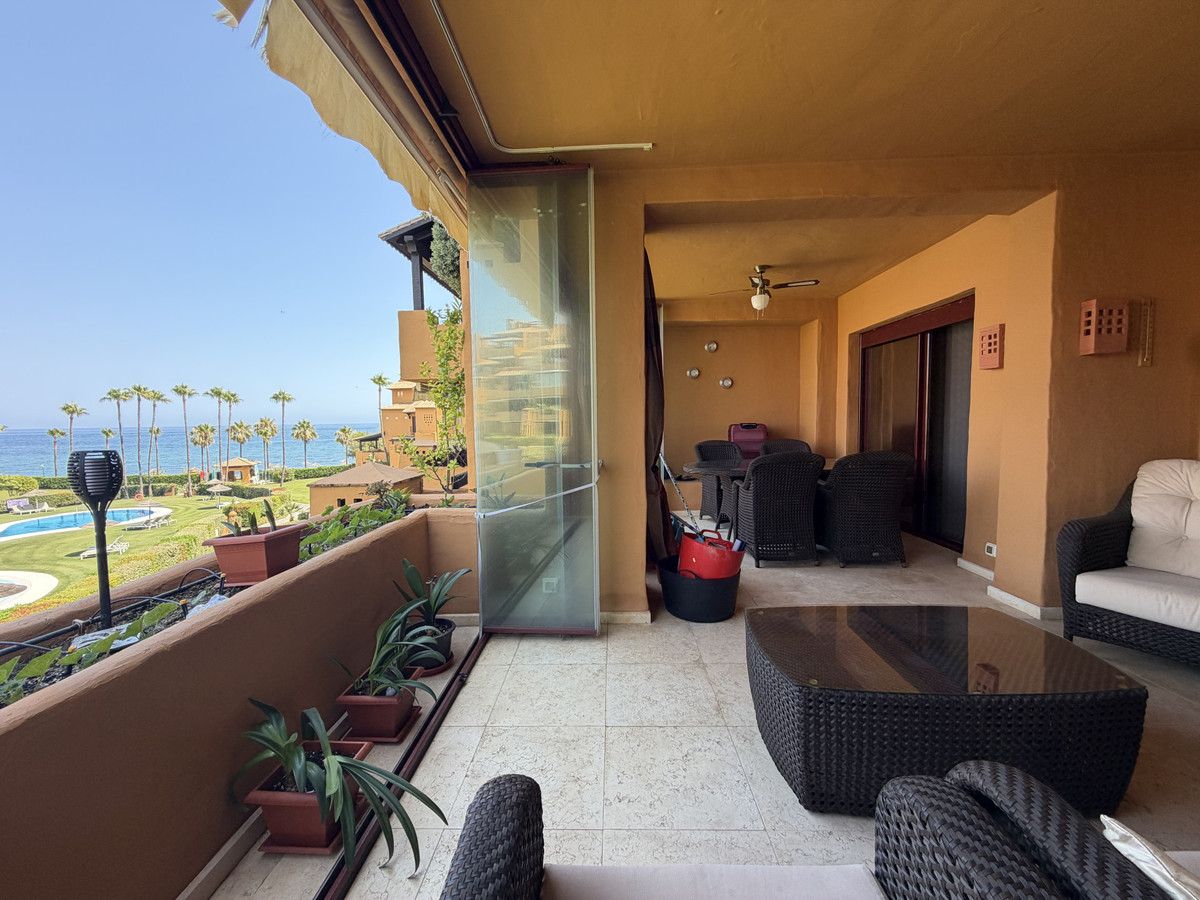 2 Bed Apartment for sale in Estepona Costa Del Sol, Málaga, Spain