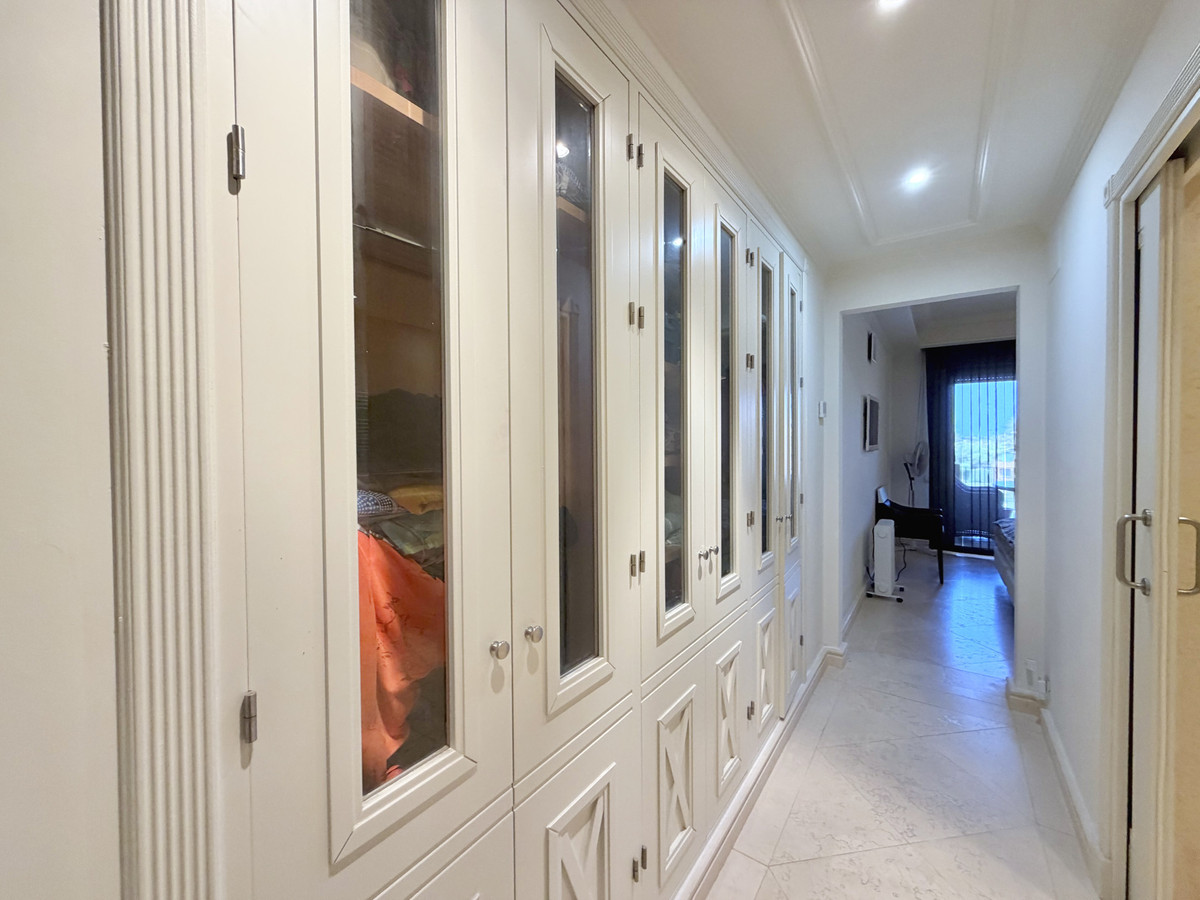 2 Bed Apartment for sale in Estepona Costa Del Sol, Málaga, Spain