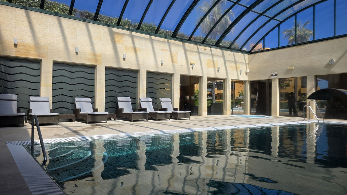 2 Bed Apartment for sale in Estepona Costa Del Sol, Málaga, Spain