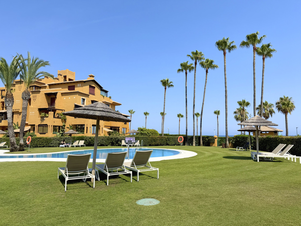 2 Bed Apartment for sale in Estepona Costa Del Sol, Málaga, Spain