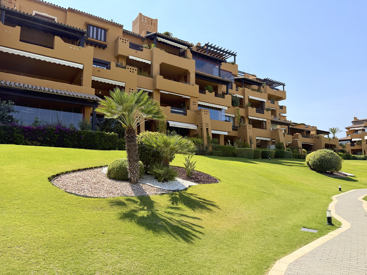 2 Bed Apartment for sale in Estepona Costa Del Sol, Málaga, Spain