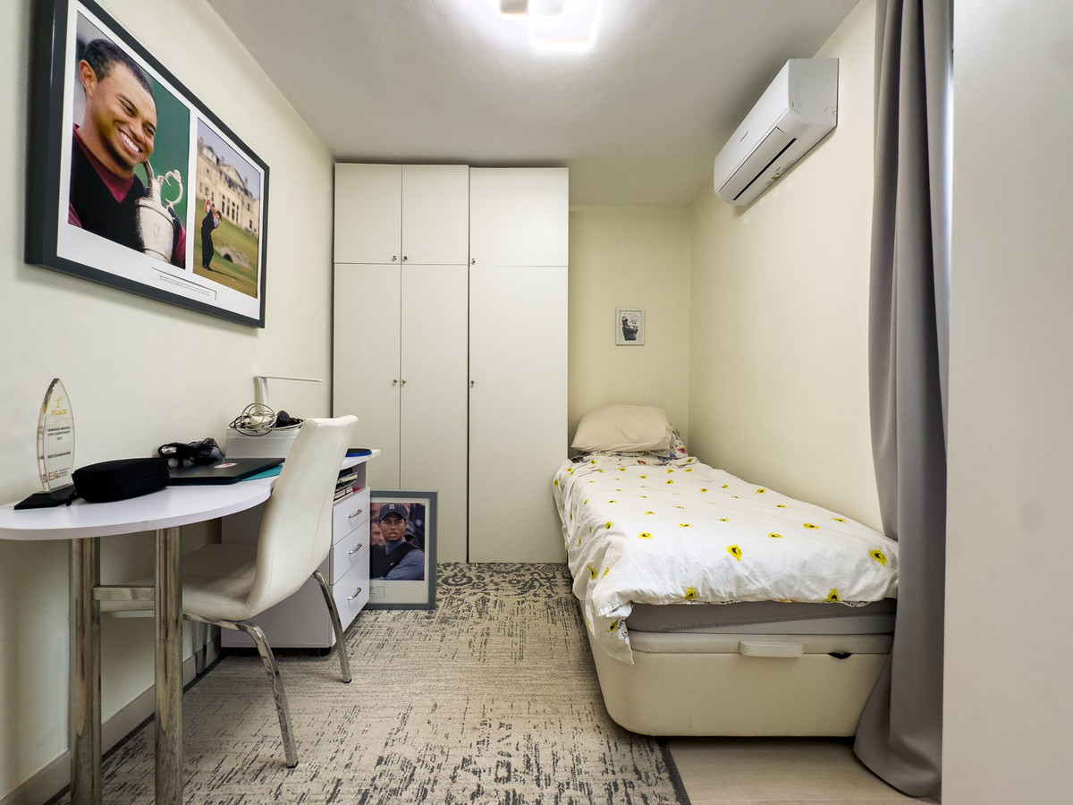 2 Bed Apartment for sale in La Duquesa Costa Del Sol, Málaga, Spain