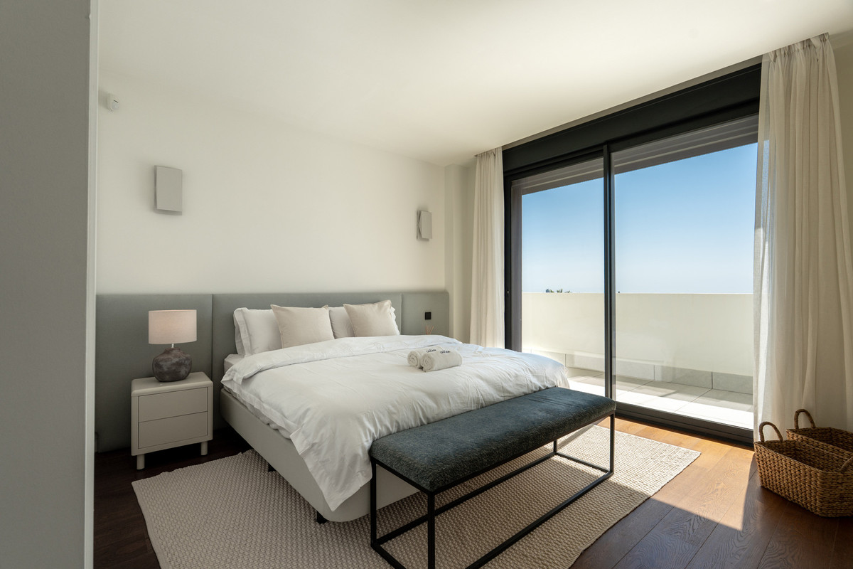 6 Bed Townhouse for sale in Los Flamingos Costa Del Sol, Málaga, Spain