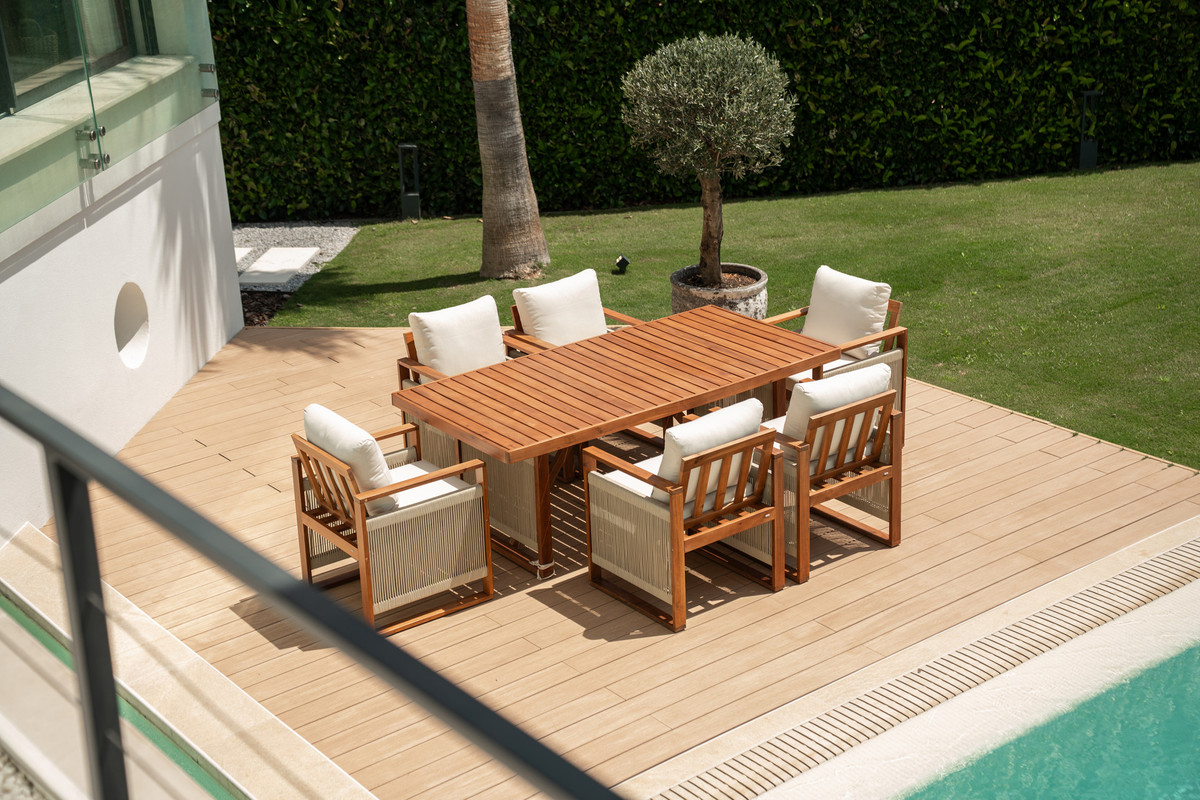 6 Bed Townhouse for sale in Los Flamingos Costa Del Sol, Málaga, Spain