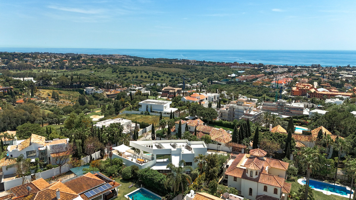 6 Bed Townhouse for sale in Los Flamingos Costa Del Sol, Málaga, Spain