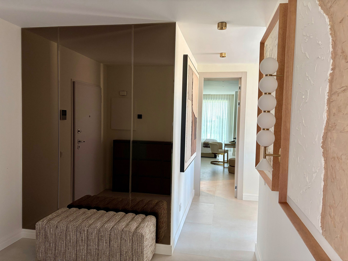 4 Bed Apartment for sale in Estepona Costa Del Sol, Málaga, Spain