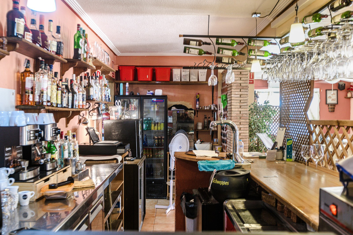Commercial unit for sale in La Veleta Costa Blanca, Alicante, Spain