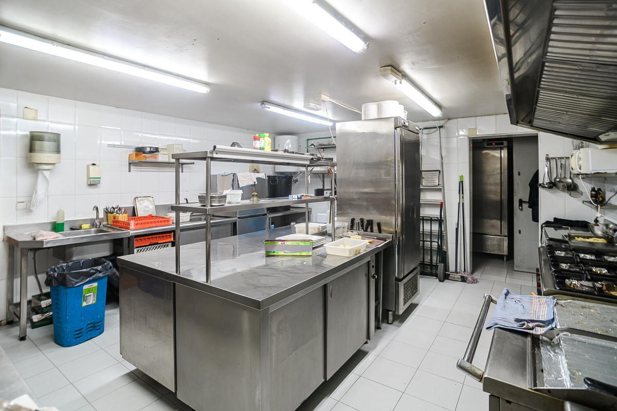 Commercial unit for sale in La Veleta Costa Blanca, Alicante, Spain