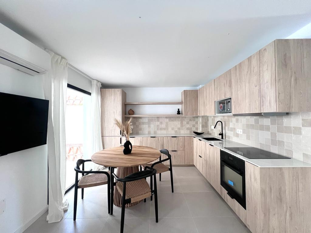 3 Bed Apartment for sale in Nueva Andalucía Costa Del Sol, Málaga, Spain