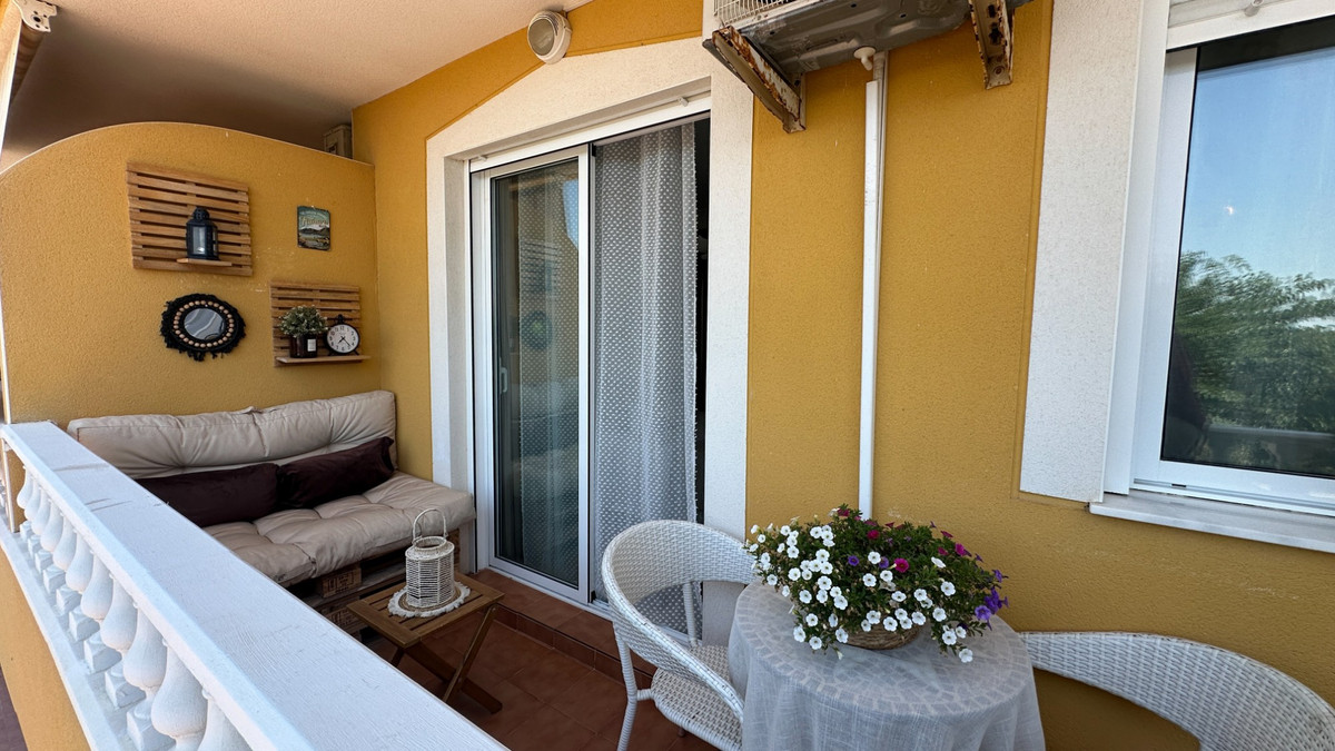 Se vende Apartamento Planta Media de 2 dormitorios en Costa Blanca, Alicante, España