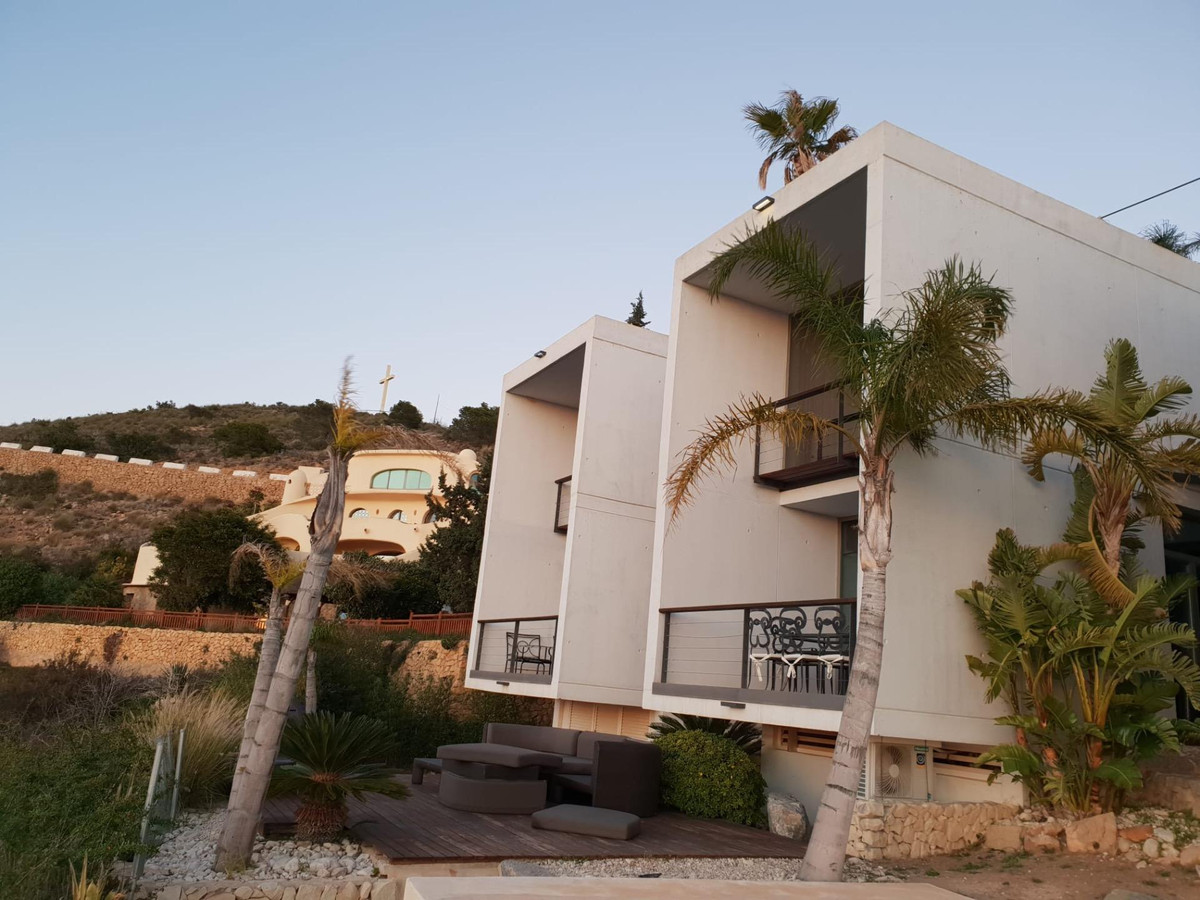 4 Bed Townhouse for sale in Benidorm Costa Blanca, Alicante, Spain