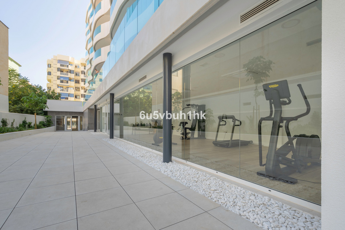 3 Bed Apartment for sale in Fuengirola Costa Del Sol, Málaga, Spain