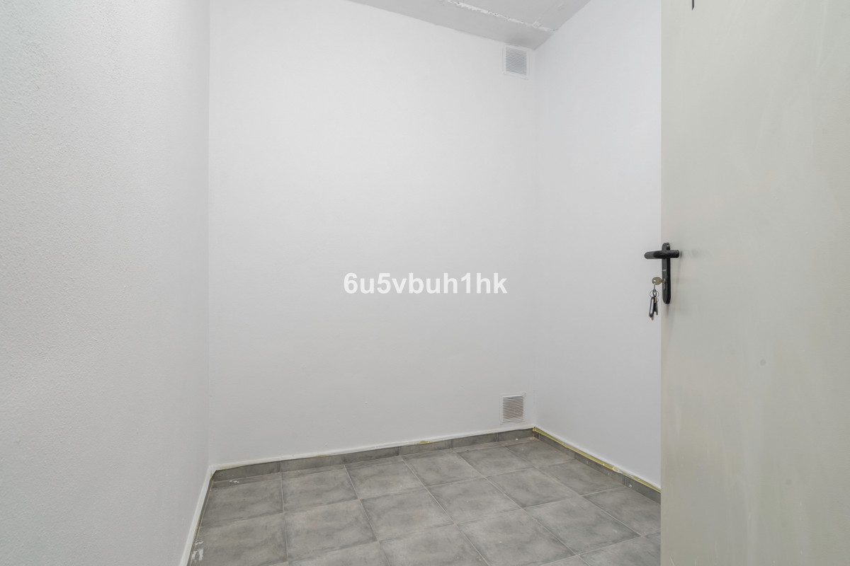 3 Bed Apartment for sale in Fuengirola Costa Del Sol, Málaga, Spain