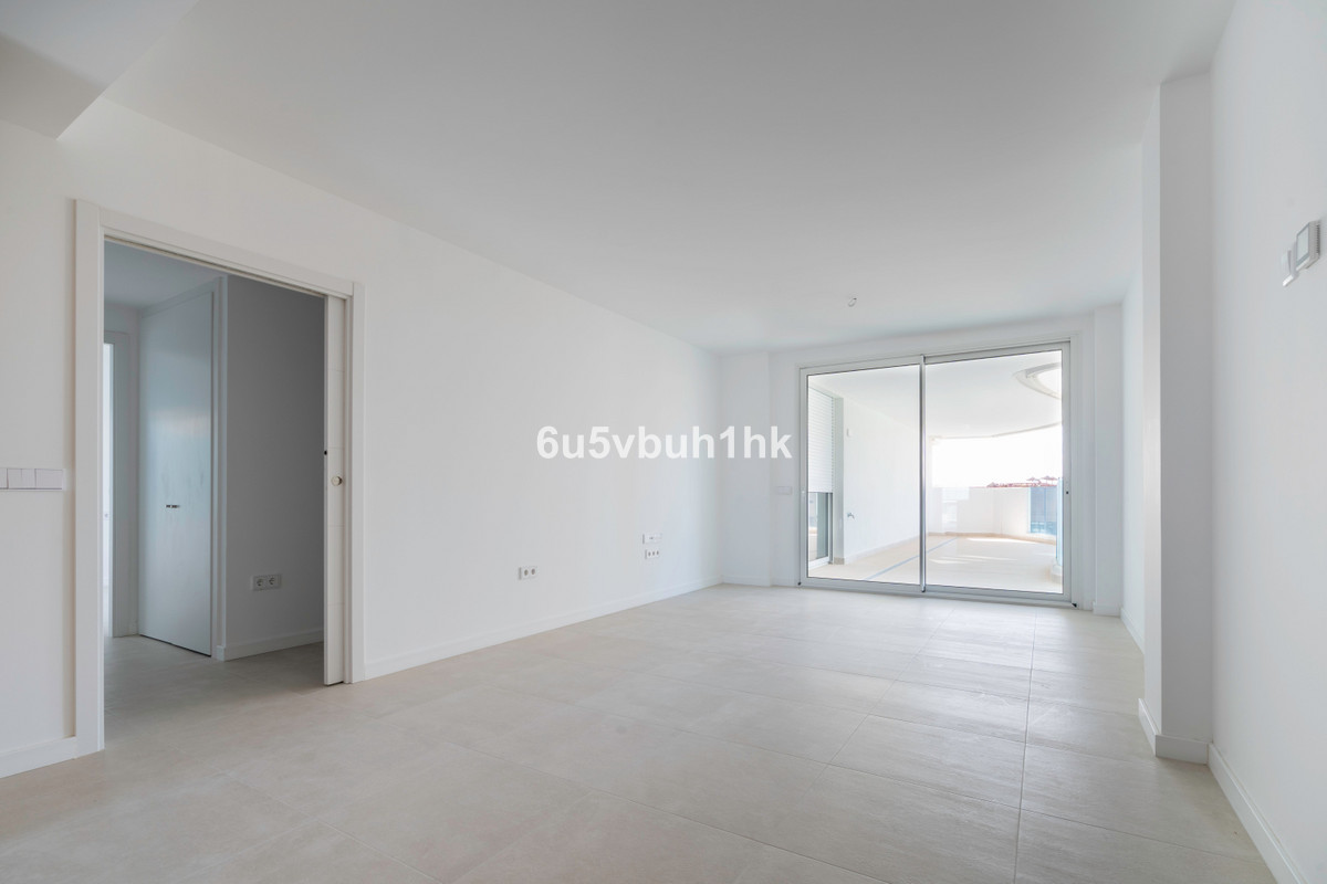 3 Bed Apartment for sale in Fuengirola Costa Del Sol, Málaga, Spain