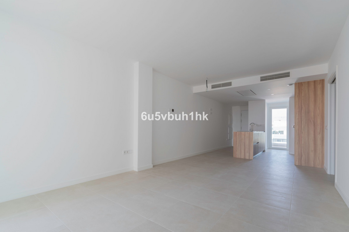 3 Bed Apartment for sale in Fuengirola Costa Del Sol, Málaga, Spain