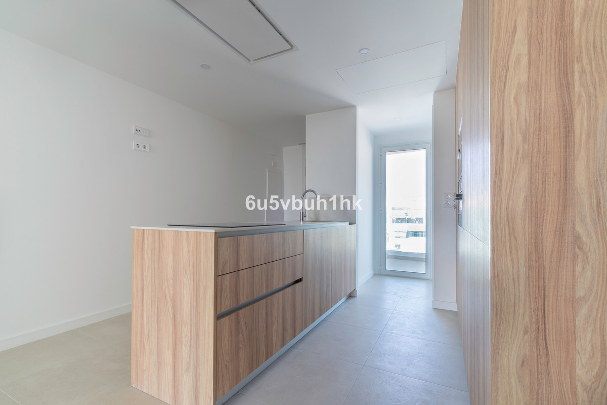 3 Bed Apartment for sale in Fuengirola Costa Del Sol, Málaga, Spain
