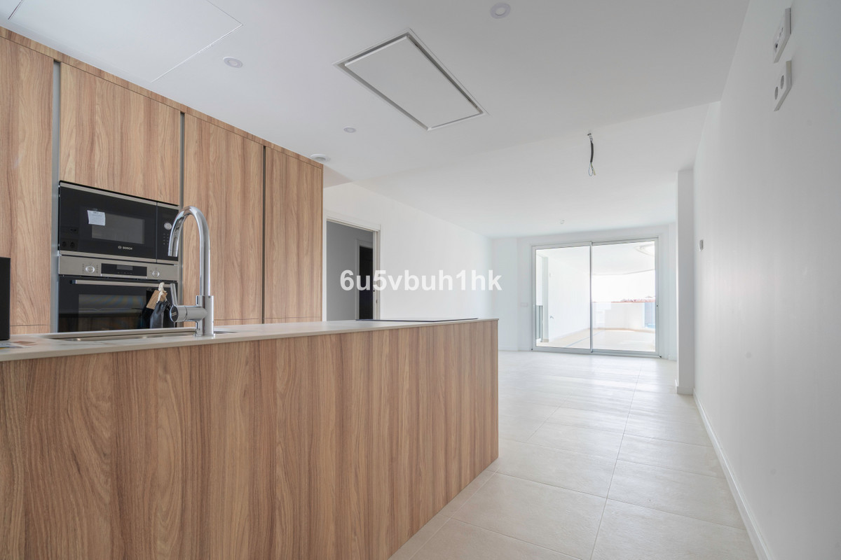 3 Bed Apartment for sale in Fuengirola Costa Del Sol, Málaga, Spain