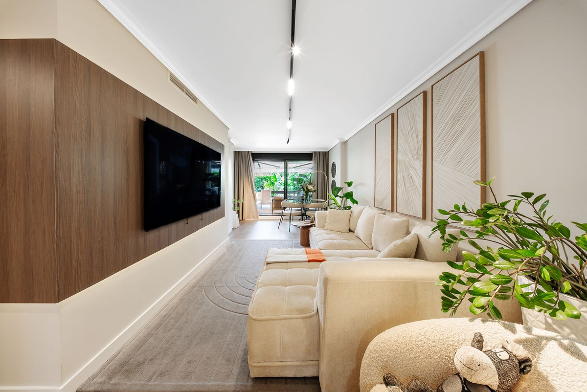 Se vende Apartamento Planta Baja de 2 dormitorios en Costa Del Sol, Málaga, España