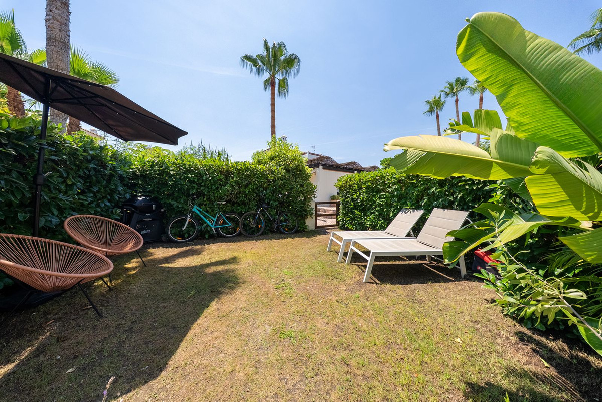 Se vende Apartamento Planta Baja de 2 dormitorios en Costa Del Sol, Málaga, España