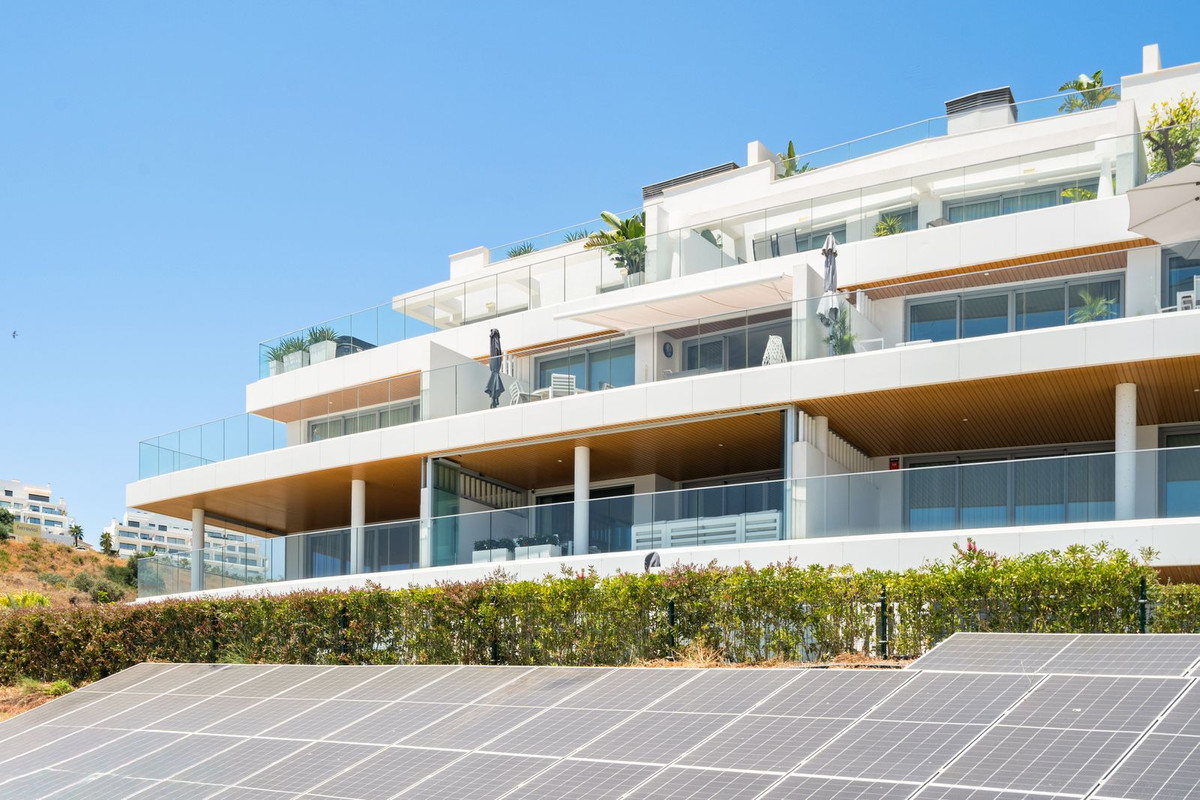 2 Bed Apartment for sale in Calanova Golf Costa Del Sol, Málaga, Spain