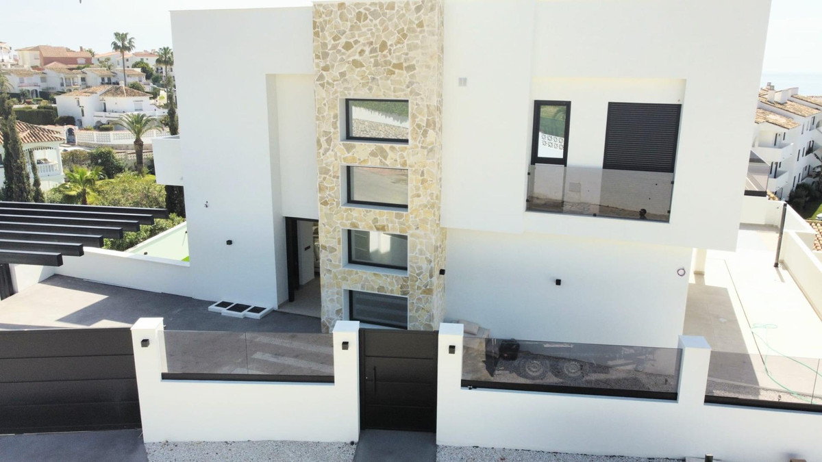 3 Bed Townhouse for sale in Riviera Del Sol Costa Del Sol, Málaga, Spain
