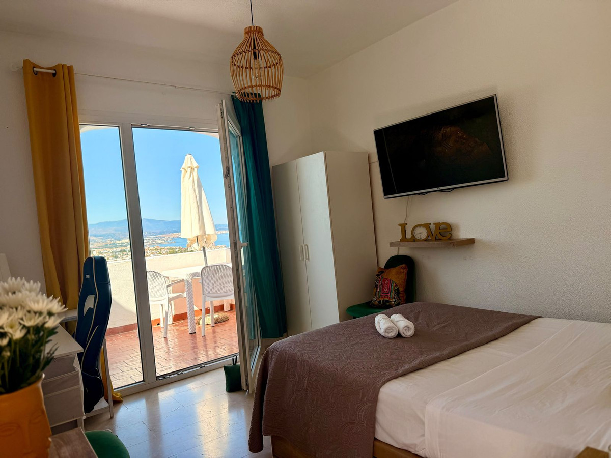 Apartment for sale in Manilva Costa Del Sol, Málaga, Spain