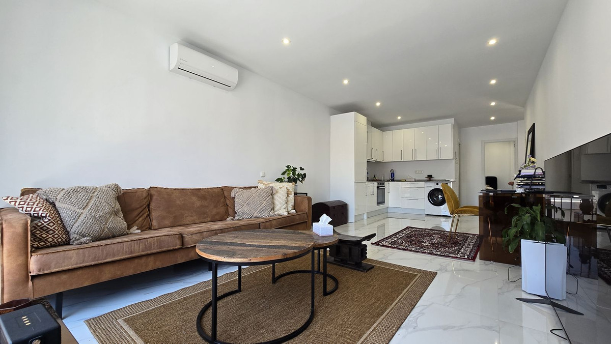 9 Bed Commercial unit for sale in San Pedro De Alcántara Costa Del Sol, Málaga, Spain