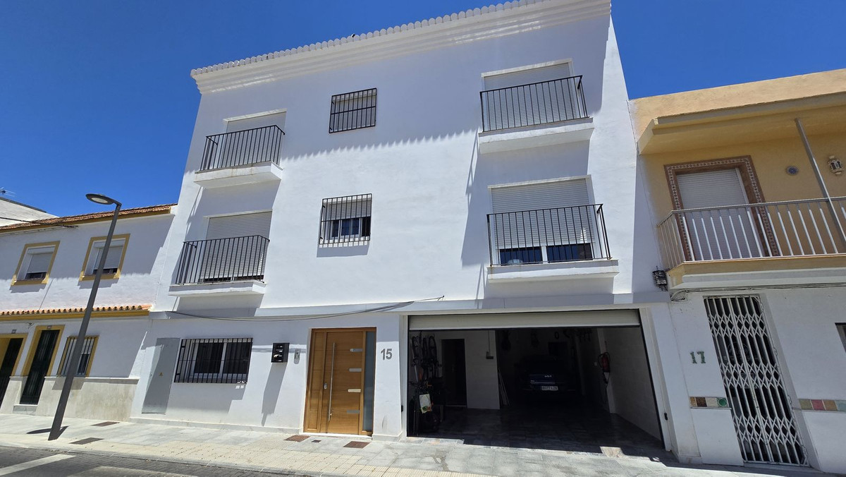 9 Bed Commercial unit for sale in San Pedro De Alcántara Costa Del Sol, Málaga, Spain